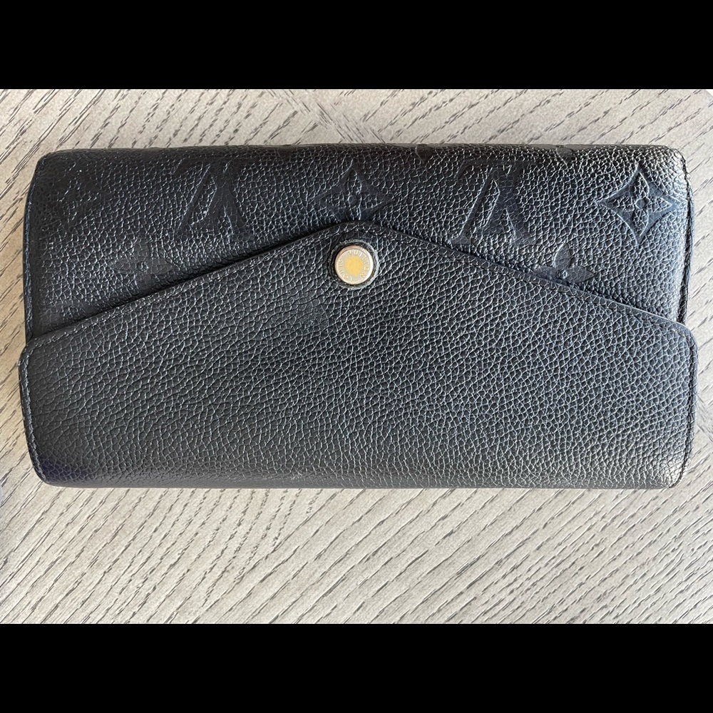 Louis Vuitton Sarah Wallet - Black Monogram